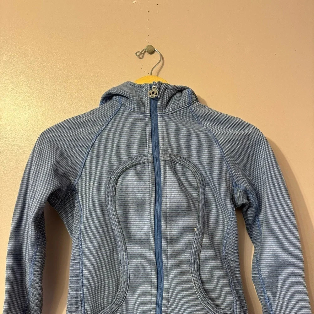 Lululemon Scuba Hoodie Microstripe Rocksteady Gradient Wee Stripe  Size 4 - Picture 4 of 11